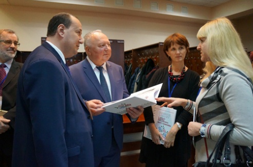 Выстава з Польшчы “Таямнічы ручнік” адкрылася ў межах IV міжнароднага форума