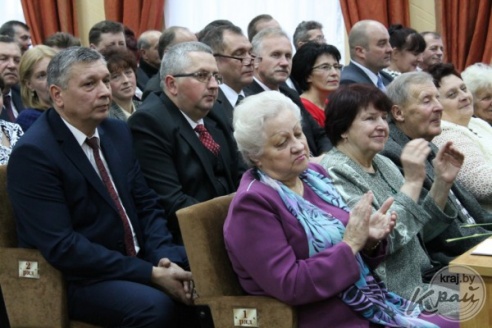 На областных «Дожинках» в Вилейке наградили около 100 аграриев района (ФОТО)