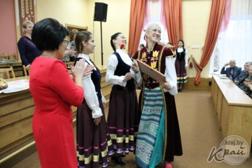 На областных «Дожинках» в Вилейке наградили около 100 аграриев района (ФОТО)