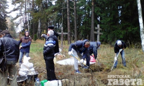 Ініцыятары ўстаноўкі крыжа памяці берасцейцам: «Курапаты для беларусаў - знакавае месца»