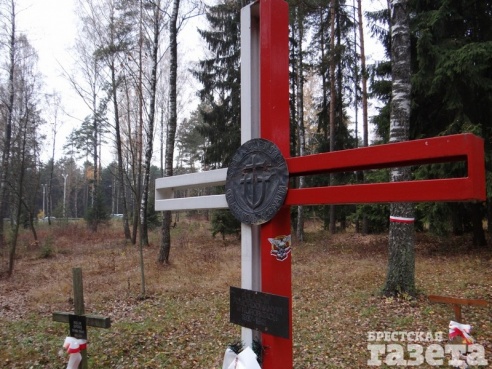 Ініцыятары ўстаноўкі крыжа памяці берасцейцам: «Курапаты для беларусаў - знакавае месца»