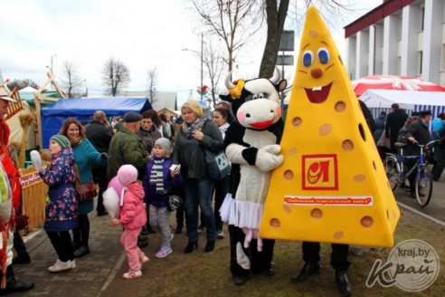ФОТОРЕПОРТАЖ: Ростовые куклы, мастер-классы, салют, или Что можно было увидеть на "Дожинках" в Вилейке