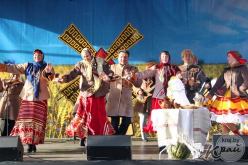 ФОТОРЕПОРТАЖ: Ростовые куклы, мастер-классы, салют, или Что можно было увидеть на "Дожинках" в Вилейке