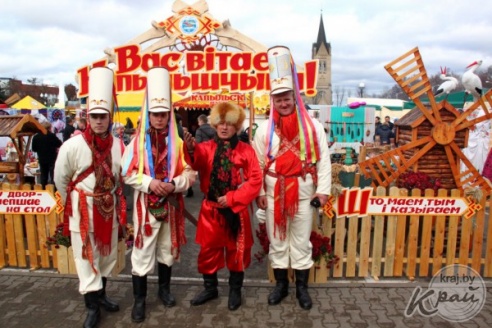 ФОТОРЕПОРТАЖ: Ростовые куклы, мастер-классы, салют, или Что можно было увидеть на "Дожинках" в Вилейке