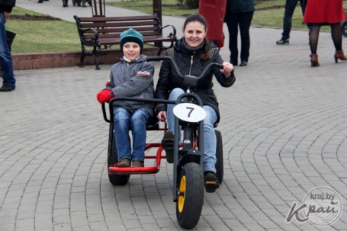 ФОТОРЕПОРТАЖ: Ростовые куклы, мастер-классы, салют, или Что можно было увидеть на "Дожинках" в Вилейке