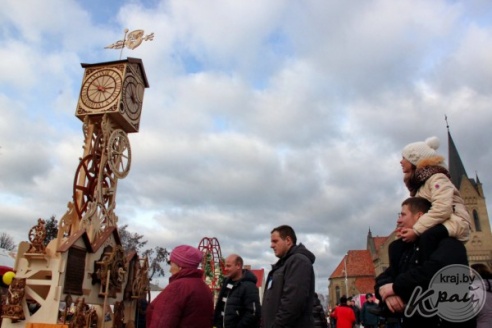 ФОТОРЕПОРТАЖ: Ростовые куклы, мастер-классы, салют, или Что можно было увидеть на "Дожинках" в Вилейке
