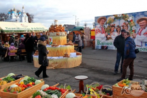 ФОТОРЕПОРТАЖ: Ростовые куклы, мастер-классы, салют, или Что можно было увидеть на "Дожинках" в Вилейке