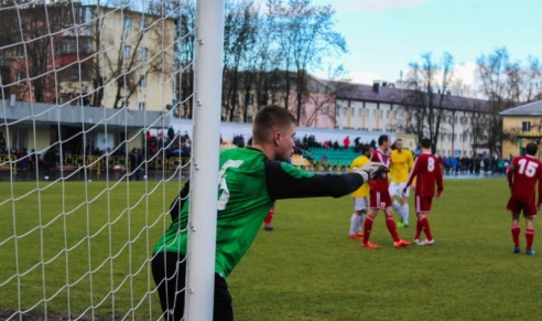 Игра с лидером. ФК "Химик" принимал на своем поле ФК "Ислочь"