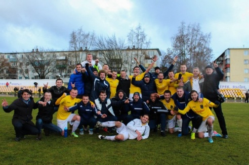 Игра с лидером. ФК "Химик" принимал на своем поле ФК "Ислочь"