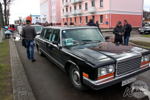 ФОТОФАКТ: Выставка ретроавтомобилей в Вилейке на "Дожинках"