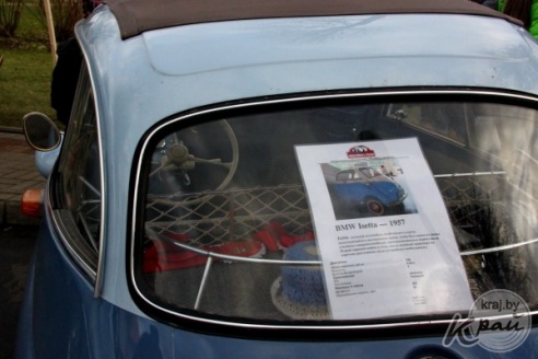 ФОТОФАКТ: Выставка ретроавтомобилей в Вилейке на "Дожинках"