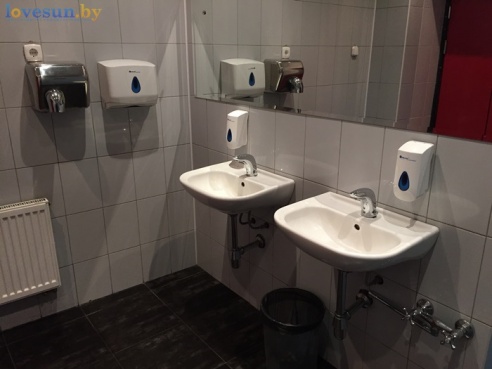 Тайный гость в красно-чёрном ресторане Ksart в Светлогорске