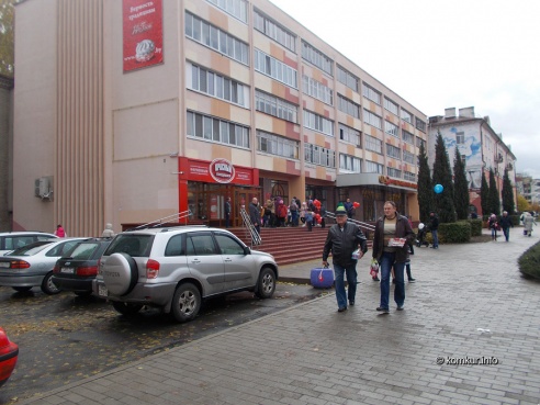 В Бобруйске после ремонта открылся магазин «Красного пищевика»