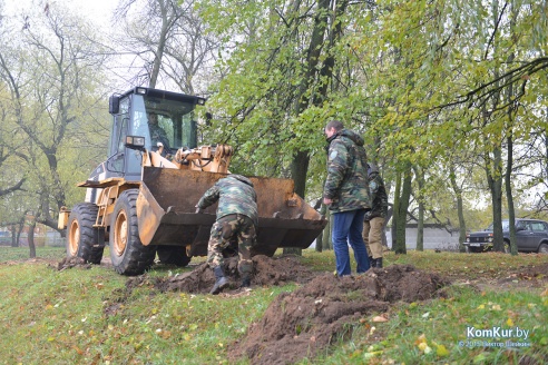 В бобруйском парке снова чистили озера