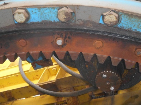 МЧС: на бульваре Приберезинском произошло опрокидывание башенного подъемного крана