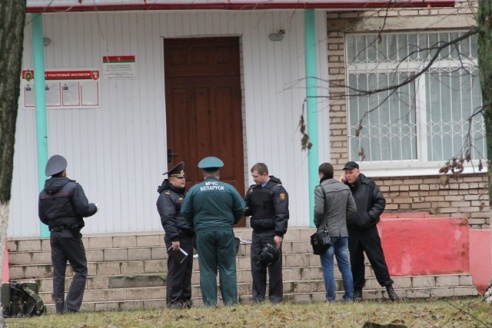Подозрительную сумку с неизвестным содержимым обнаружили на ул. Фрунзе