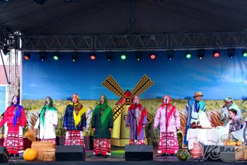 ВИДЕО- и ФОТОРЕПОРТАЖ: Как в Вилейке на "Дожинках" искали жениха