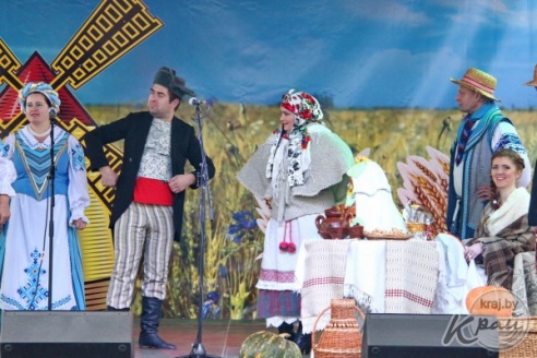 ВИДЕО- и ФОТОРЕПОРТАЖ: Как в Вилейке на "Дожинках" искали жениха