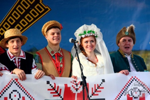 ВИДЕО- и ФОТОРЕПОРТАЖ: Как в Вилейке на "Дожинках" искали жениха