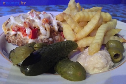 Тайный гость в самом старом ресторане Светлогорска, в "Маладзiке"