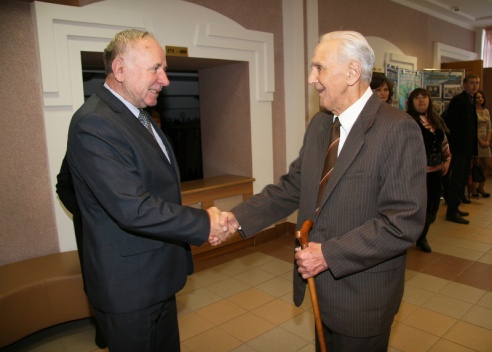 У Паставах ушанавалі работнікаў сельскай гаспадаркі і перапрацоўчай прамысловасці аграпрамысловага комплексу (+шмат фота)