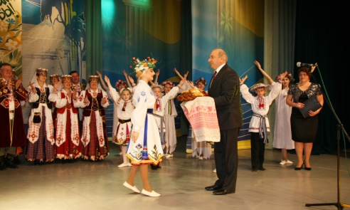 У Паставах ушанавалі работнікаў сельскай гаспадаркі і перапрацоўчай прамысловасці аграпрамысловага комплексу (+шмат фота)