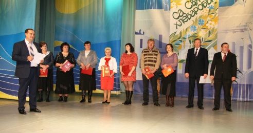 У Паставах ушанавалі работнікаў сельскай гаспадаркі і перапрацоўчай прамысловасці аграпрамысловага комплексу (+шмат фота)