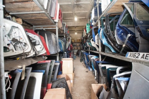 Бывшие в употреблении запчасти для иномарок – качество и надежность