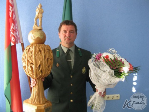 «Это не моя победа, а всего лесхоза!» Лесник из Вилейского района стал чемпионом мира среди лесорубов (фото, видео)