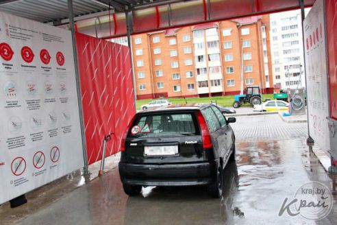 Испытано на себе: ищем в Молодечно бюджетную и качественную автомойку (фото)