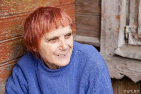 «Три года ночевала в подвале». Как пенсионеры из Глубокого добились алиментов от сына-тунеядца (фото)