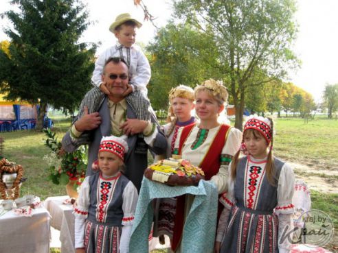 Ольга Жарская с Вилейщины об участии во «Властелине села»: Мужу трудно было пришить пуговицу, а мне поднять хомут (фото)