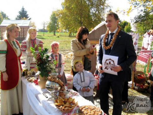Ольга Жарская с Вилейщины об участии во «Властелине села»: Мужу трудно было пришить пуговицу, а мне поднять хомут (фото)