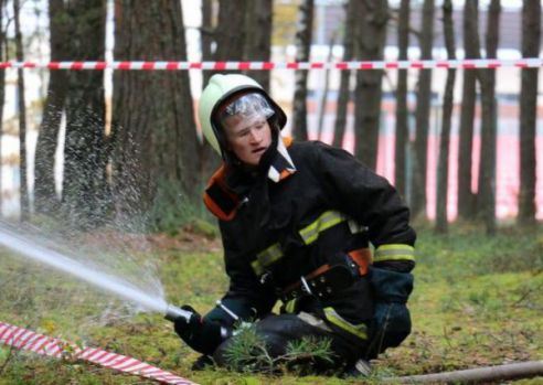 Молодечненская школьница и вилейские гимназисты победили на республиканском слете юных спасателей-пожарных (фото)