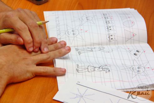 «Врачи сказали, что мой сын – живое растение». История Саши из Вилейки, у которого ДЦП (фото)