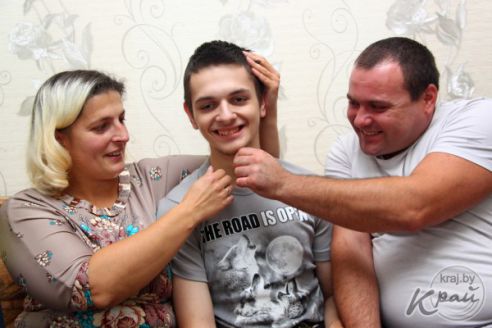 «Врачи сказали, что мой сын – живое растение». История Саши из Вилейки, у которого ДЦП (фото)