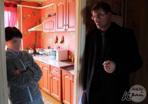 «Не задохнемся, ни разу еще не померли», или Почему людям безразлична собственная жизнь. Репортаж из рейда РОЧС (фото)