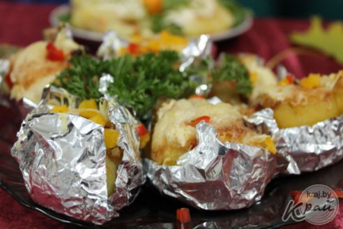 27 кризисных блюд из картошки показали на "Бульба-фэсце" в Вилейке (фото)