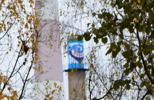 Фотофакт: В Глубоком трубу превратили в банку сгущенки