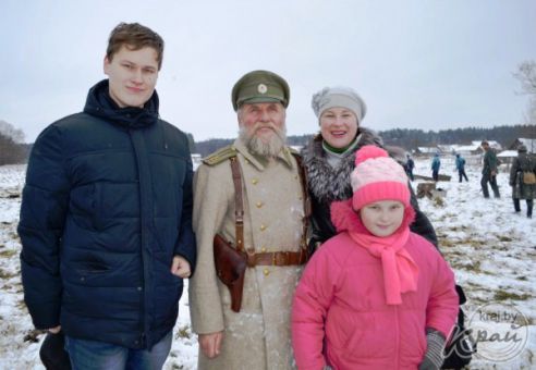 «Немцы захватили у русских обоз». Реконструкцию боя Первой мировой войны показали в Забродье на Вилейщине (фото)