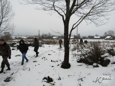 Автопробег по Поставщине дошел до кладбища І мировой у пограничной полосы, куда не пускают обычных людей (фото)