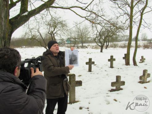 Автопробег по Поставщине дошел до кладбища І мировой у пограничной полосы, куда не пускают обычных людей (фото)