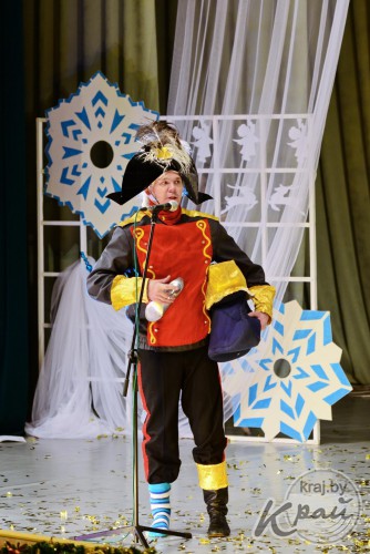 Лазерное шоу, брейк-данс и карате. В Поставах с аншлагом прошел городской мюзикл «Золушка» (фото)