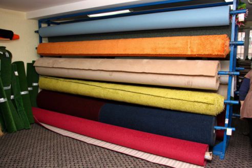 Магазин «Не мелочи жизни» в Молодечно начал новогоднюю распродажу домашнего ковролина – скидки до 70% (фото)