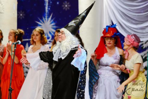 Лазерное шоу, брейк-данс и карате. В Поставах с аншлагом прошел городской мюзикл «Золушка» (фото)