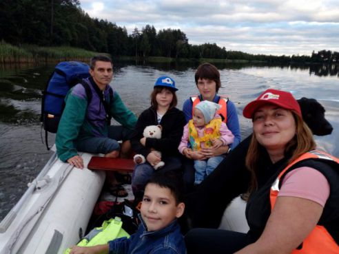 Как, вися на веревке, поменять окна на 18 этаже и снять котенка с дерева. И чему еще научился бывший учитель из Докшиц