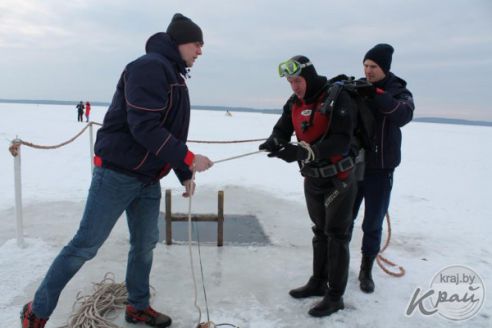 «Впервые искать тело утопленника было жутко». Как вилейские водолазы круглый год работают под водой (фото)