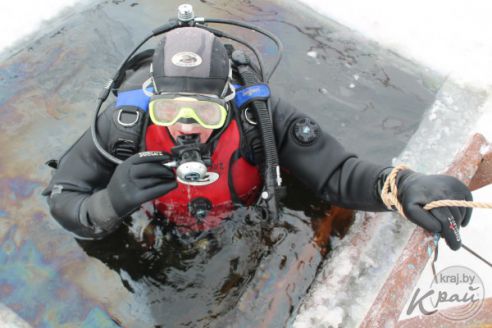 «Впервые искать тело утопленника было жутко». Как вилейские водолазы круглый год работают под водой (фото)