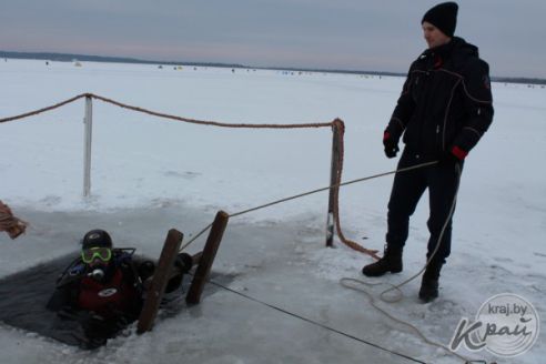 «Впервые искать тело утопленника было жутко». Как вилейские водолазы круглый год работают под водой (фото)