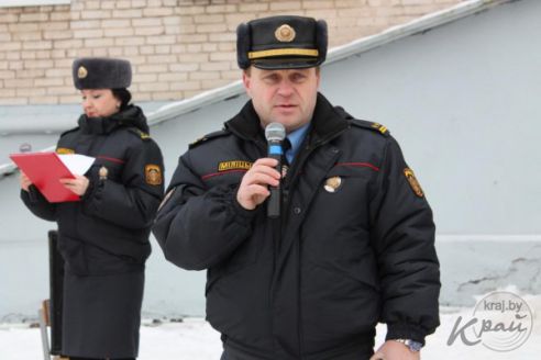 Воспитанники вилейской школы-интерната посмотрели мотошоу на снегу и сыграли в хоккей с командой из Раубичей (фото)